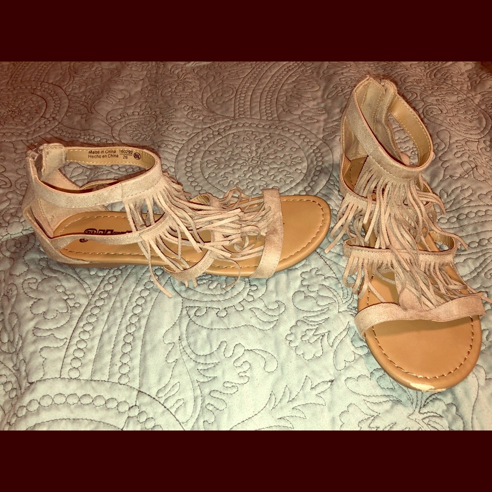 Fringe sandals